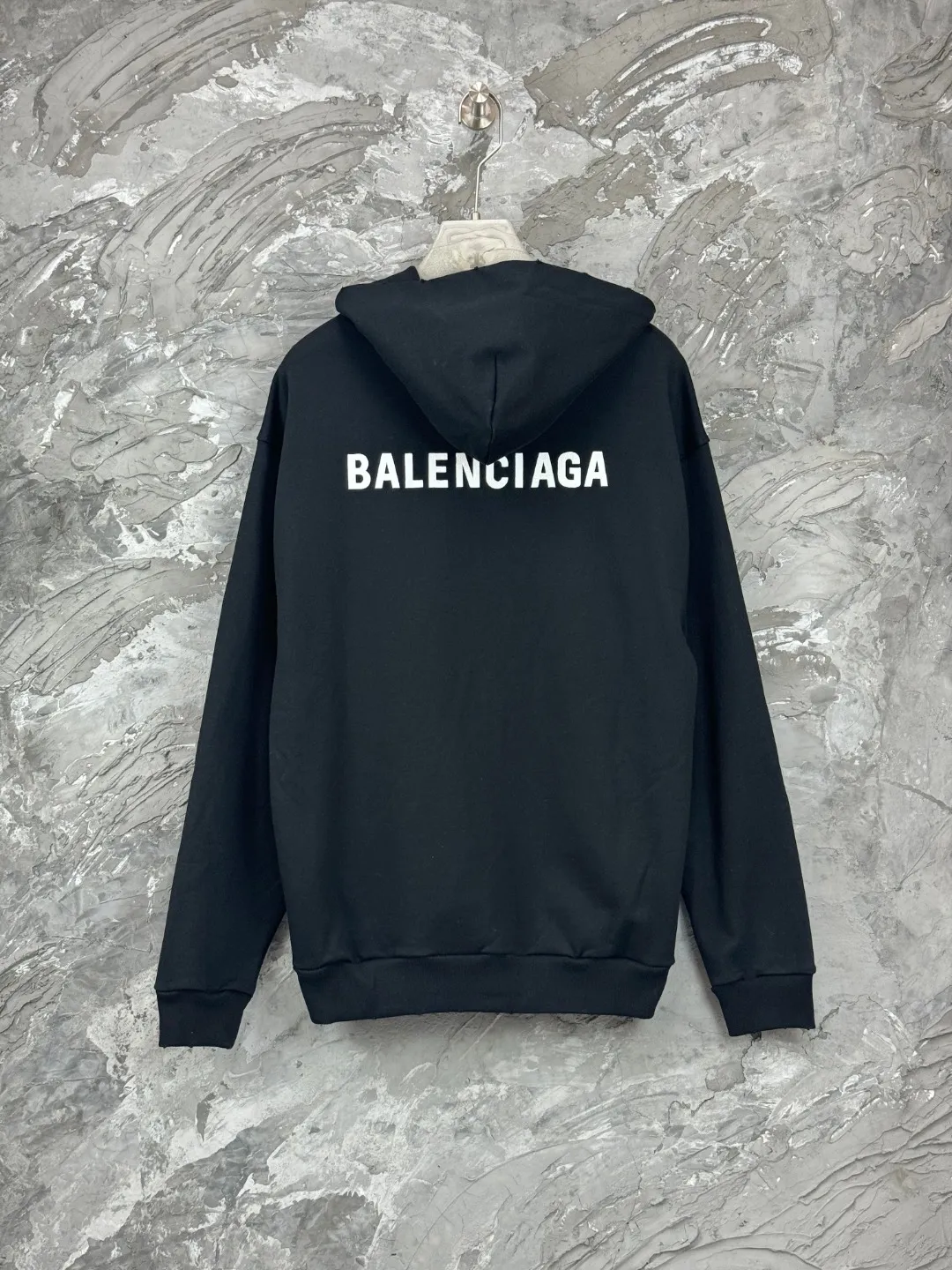 BALENCI*GA . . . . . . 460g . Same Style -Color：Black White -SIZE：Xs S M L 8980#